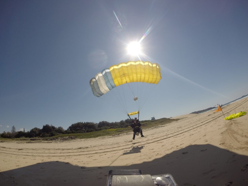 Coffs Skydivers - Beach Landing